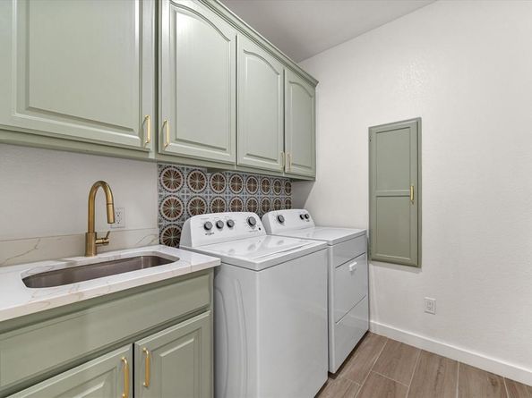 352  Leeward Circle , Azle Texas 76020