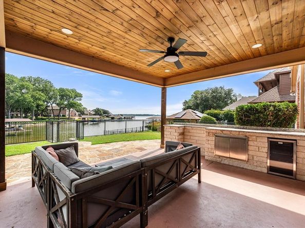 352  Leeward Circle , Azle Texas 76020