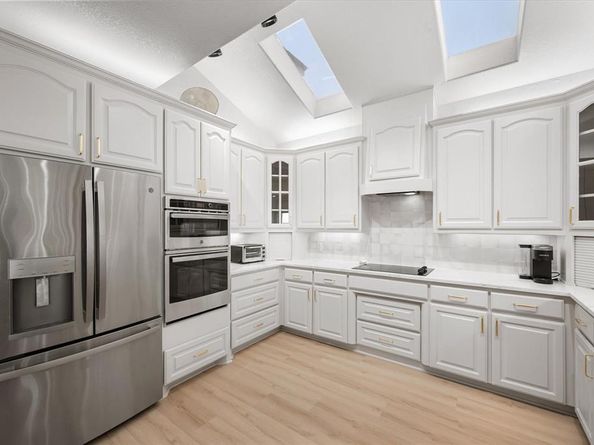 352  Leeward Circle , Azle Texas 76020