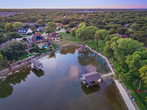 352  Leeward Circle , Azle Texas 76020