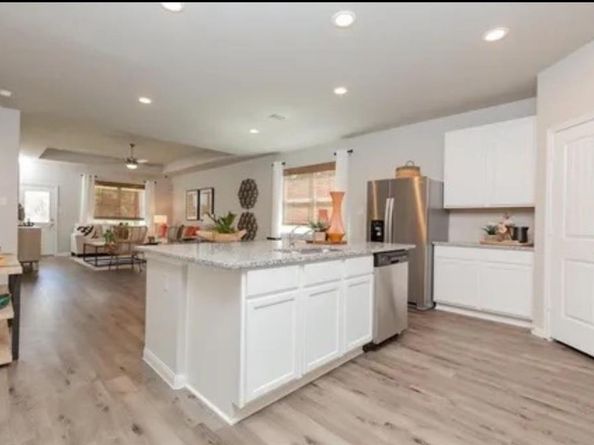 424  Livingston Drive , DeSoto Texas 75115