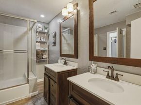 1900  Cloisters Drive  322, Arlington Texas 76011