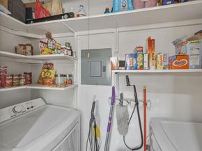1900  Cloisters Drive  322, Arlington Texas 76011