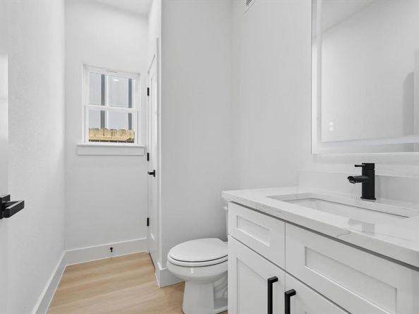 2532  Lowery Street , Dallas Texas 75215