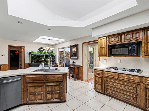 6517  Briarmeade Drive , Dallas Texas 75254