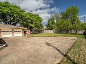 903  Leslie Drive , Arlington Texas 76012