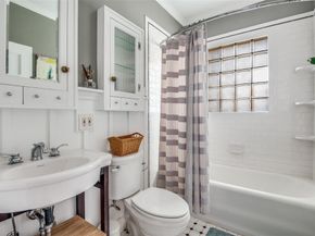 708  Blaylock Drive , Dallas Texas 75203
