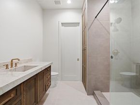 7073  The Resort Boulevard , Fort Worth Texas 76179