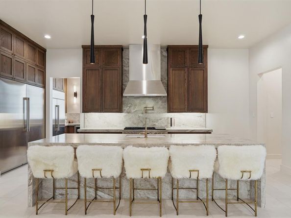 7073  The Resort Boulevard , Fort Worth Texas 76179
