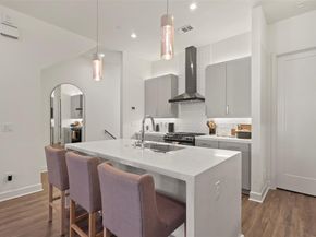 1813  Park Avenue  106, Dallas Texas 75215