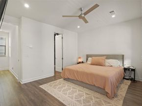 1813  Park Avenue  106, Dallas Texas 75215