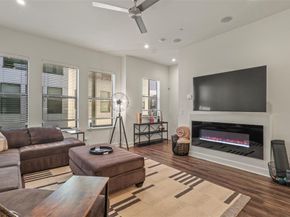 1813  Park Avenue  106, Dallas Texas 75215