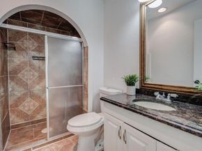 606  Hillcrest Street , Mansfield Texas 76063