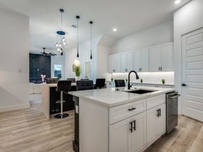 2804  Guymon Street , Dallas Texas 75212