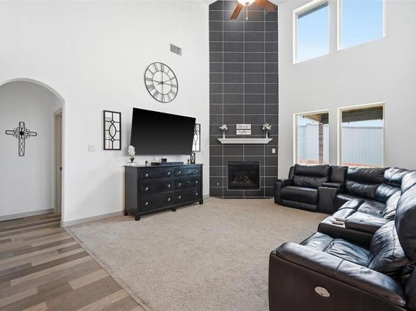 6712  Cedarhurst Court , Denton Texas 76226