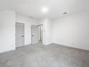 6712  Cedarhurst Court , Denton Texas 76226