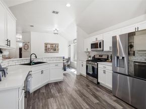 1004  Grand National Boulevard , Fort Worth Texas 76179