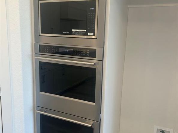 323  Lakecrest Drive , Lakewood Village Texas 75068