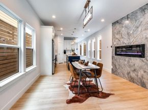 1960  Toronto Street , Dallas Texas 75212