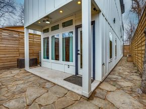 1960  Toronto Street , Dallas Texas 75212