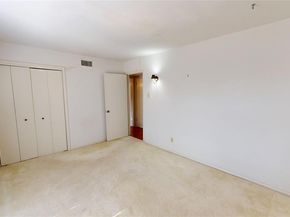 902 S Weatherred Drive  902F, Richardson Texas 75080