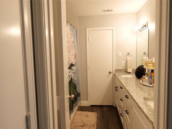 7137  Hunnicut Road , Dallas Texas 75227