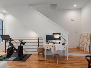 5912  Lindell Avenue  101, Dallas Texas 75206