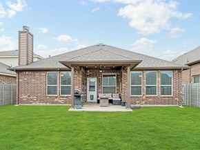 916  Falcon Road , Argyle Texas 76226