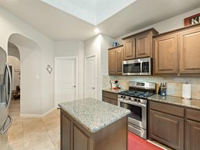 916  Falcon Road , Argyle Texas 76226