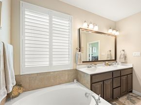 916  Falcon Road , Argyle Texas 76226