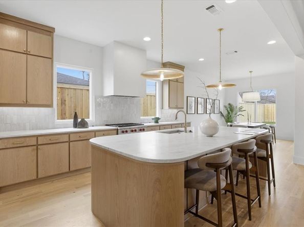 5043  Linnet Lane , Dallas Texas 75209