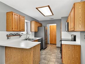 424  Benjamin Lane , Arlington Texas 76002