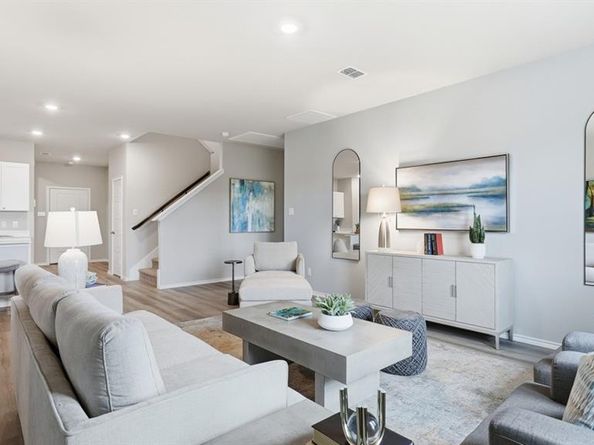 1733  LEEVON Lane , Fort Worth Texas 76140