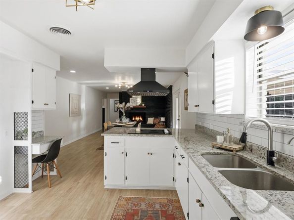 4013  Welch Avenue , Fort Worth Texas 76133