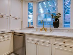 4424  Holland Avenue  304, Dallas Texas 75219