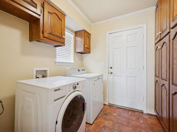 7609  Windmill Lane , Garland Texas 75044