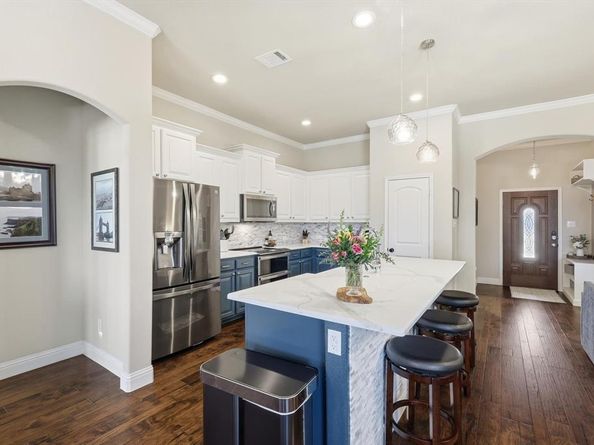 3709  Meadowtrail Lane , Denton Texas 76207