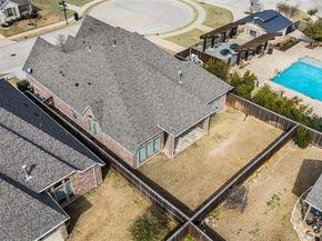 1700  Lithgow Road , Celina Texas 75009