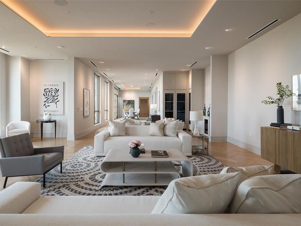 4205  Buena Vista Street  501, Dallas Texas 75205