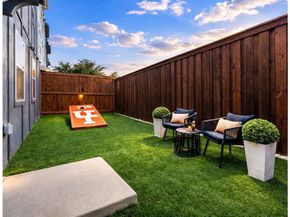 2651  Carmelita Street , Dallas Texas 75212