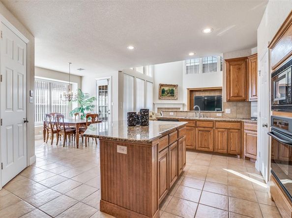 1113  Waterford Way , Allen Texas 75013