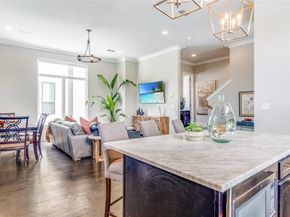 1922  Ashby Street  2D, Dallas Texas 75204