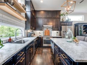 1922  Ashby Street  2D, Dallas Texas 75204