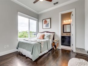 1922  Ashby Street  2D, Dallas Texas 75204