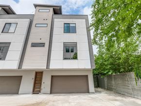 1922  Ashby Street  2D, Dallas Texas 75204