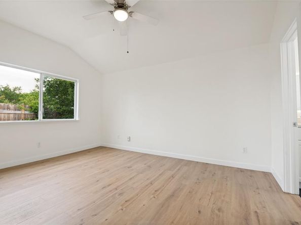 6952  Sammy  , Dallas Texas 75237