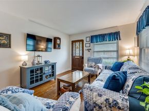 1313  Daisy Lane , Irving Texas 75061