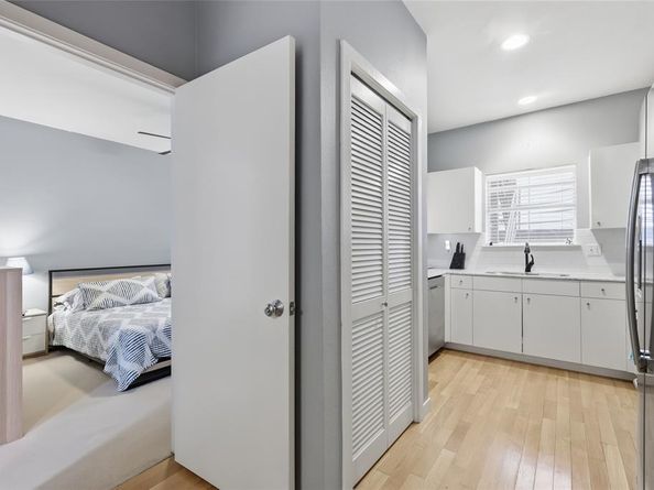4111  Cole Avenue  26, Dallas Texas 75204