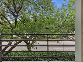 4111  Cole Avenue  26, Dallas Texas 75204