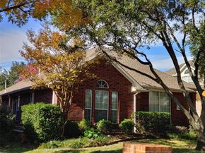9703  Raven Lane , Irving Texas 75063